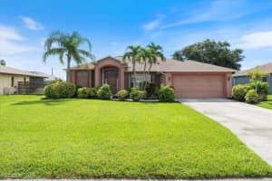 4313 Sw 1st Pl, Cape Coral