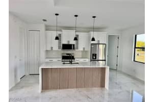 2006 Ne 24th Ter, Cape Coral