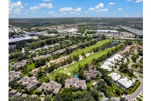 76 Cypress View Dr E 76, Naples