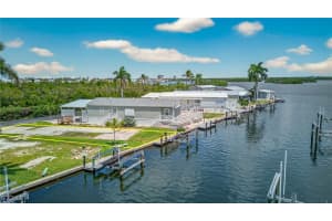 8 Galleon Way, Fort Myers Beach, FL 33931 - MLS#2025003245