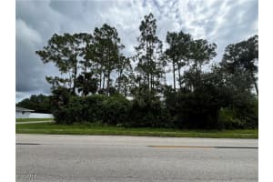701 6th Street, Lehigh Acres, FL 33972 - MLS#2025003356