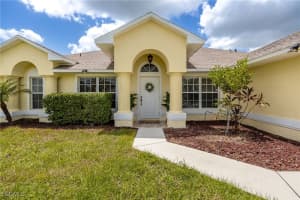 558 Charwood Avenue, Lehigh Acres, FL 33974 - MLS#2025003393
