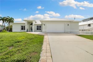 2372 Sycamore St, St James City