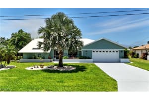 1024 Se 18th Pl, Cape Coral
