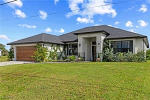 2207 Ne 34th Ter, Cape Coral