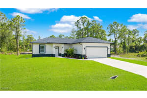 1020 Carroll St E, Lehigh Acres