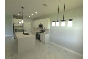 3708 27th St SW, Lehigh Acres, FL 33971 - MLS#2025003550