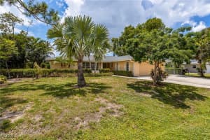 2360 Ephraim Avenue, Fort Myers, FL 33907 - MLS#2025003567