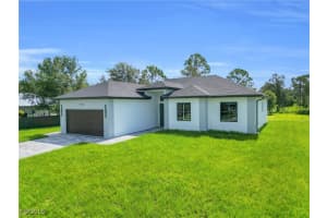 504 Henry Avenue, Lehigh Acres, FL 33972 - MLS#2025003579