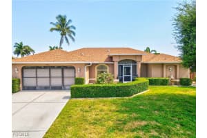 1403 Se 14th St, Cape Coral