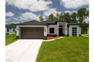 2812 39th St W, Lehigh Acres
