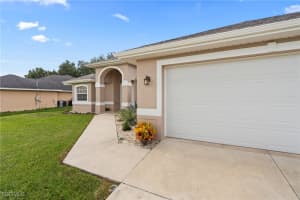 2907 48th Street, Lehigh Acres, FL 33976 - MLS#2025003850
