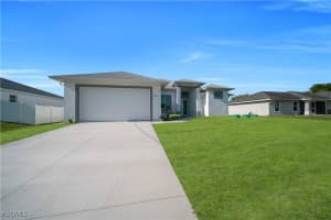 3711 Trent Street, Fort Myers, FL 33905 - MLS#2025003921
