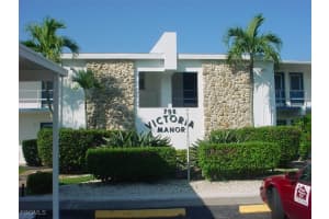 708 Victoria Dr 206, Cape Coral