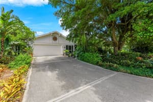 1725 9th Terrace, Cape Coral, FL 33990 Sold 09/10/25