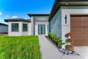 52 Floyd Avenue, Lehigh Acres, FL 33976 - MLS#2025004098