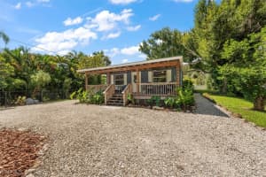 703 Queens Drive, North Fort Myers, FL 33903 Sold 09/12/25