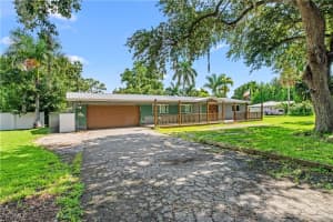 52 North Shore Avenue, North Fort Myers, FL 33903 - MLS#2025004287