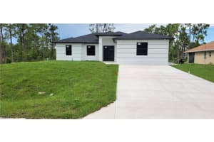 607 Hutton St, Lehigh Acres