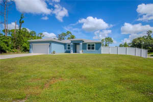 8014 Royal Cir, Labelle