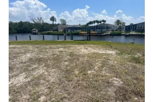 5547 Sir Walter Way, North Fort Myers, FL 33917 - MLS#2025004375