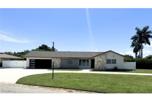 5020 Westminster Dr, Fort Myers