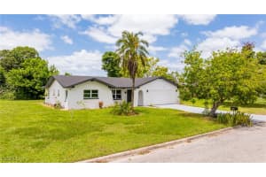 220 Daleview Avenue, Lehigh Acres, FL 33936 - MLS#2025004459
