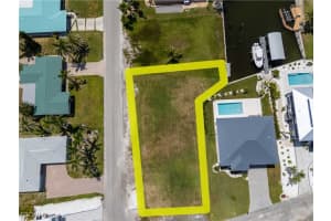 2 Bayview Boulevard, Fort Myers Beach, FL 33931 - MLS#2025004481