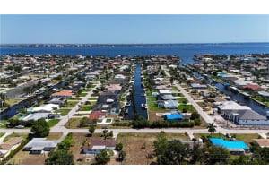 425 Monterey Avenue, Cape Coral, FL 33904 Sold 10/15/25