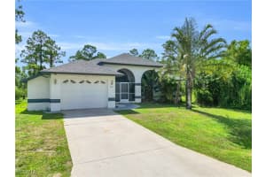 809 Hamilton Avenue, Lehigh Acres, FL 33972 - MLS#2025004570