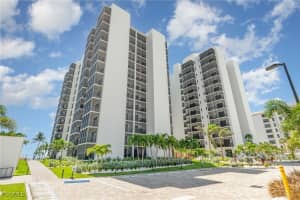 6612 Estero Boulevard, Fort Myers Beach, FL 33931 - MLS#2025004586