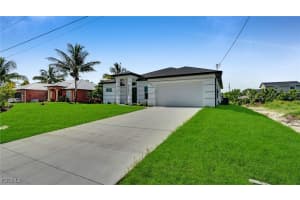 3409 5TH Street, Lehigh Acres, FL 33976 - MLS#2025004691