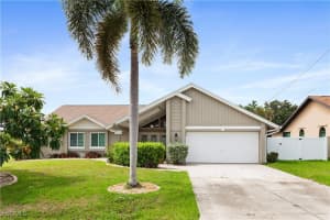1726 Se 2nd St, Cape Coral