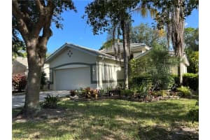 9894 Colonial Walk N, Estero