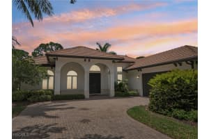 367 Saddlebrook Ln, Naples