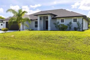 912 Thompson Avenue, Lehigh Acres, FL 33972 - MLS#2025004827