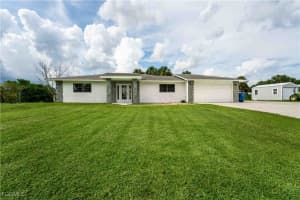 1037 Caloosahatchee Drive, Moore Haven, FL 33471 Sold 08/22/25