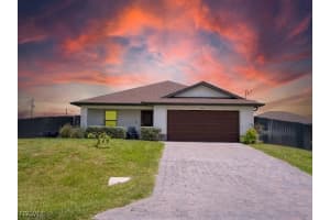 3903 Nw 38th St, Cape Coral