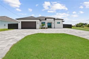 1015 10th Place, Cape Coral, FL 33909 - MLS#2025004979
