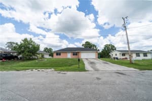 4306 11th Street, Lehigh Acres, FL 33976 - MLS#2025005059