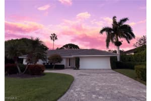 635 Fountainhead Lane, Naples, FL 34103 - MLS#2025005105