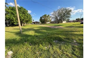 310 Georgia Avenue, Fort Myers, FL 33905 - MLS#2025005143