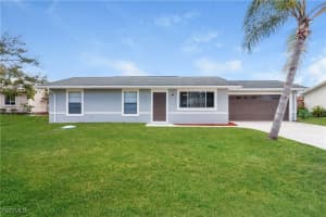 18529 Phlox Dr, Fort Myers
