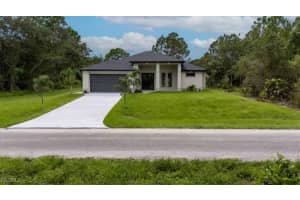 607 Mcarthur Ave, Lehigh Acres