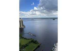 3000 Oasis Grand Blvd, Fort Myers