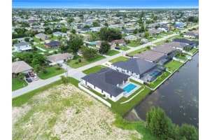 706 28th Street, Cape Coral, FL 33914 - MLS#2025005337