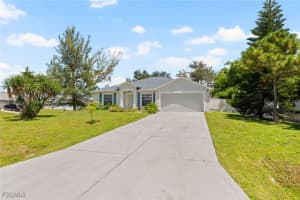 1323 Sw 35th St, Cape Coral