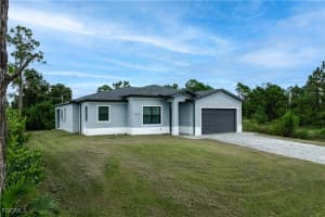 5200 5th Street, Lehigh Acres, FL 33971 - MLS#2025005356