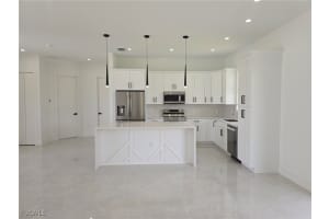 3915 27th Street, Lehigh Acres, FL 33976 - MLS#2025005369