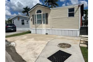 7037 Armadillo Way, Fort Myers